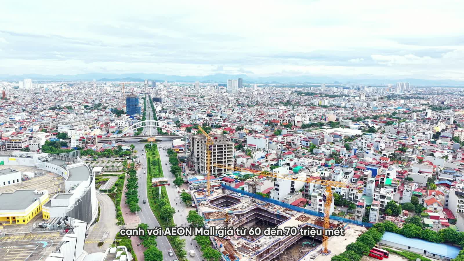 Toàn cảnh công trường The Ambience Hải Phòng nhìn từ phía AEON Mall tháng 9/2026